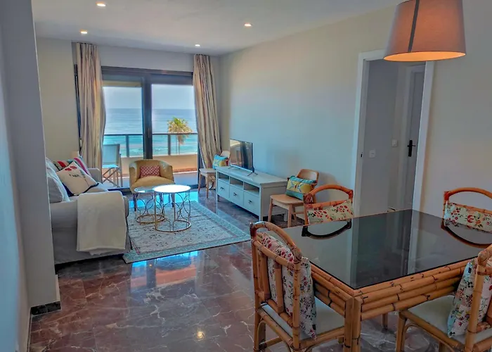 Precioso Piso A Orillas Del Mar En Fuengirola